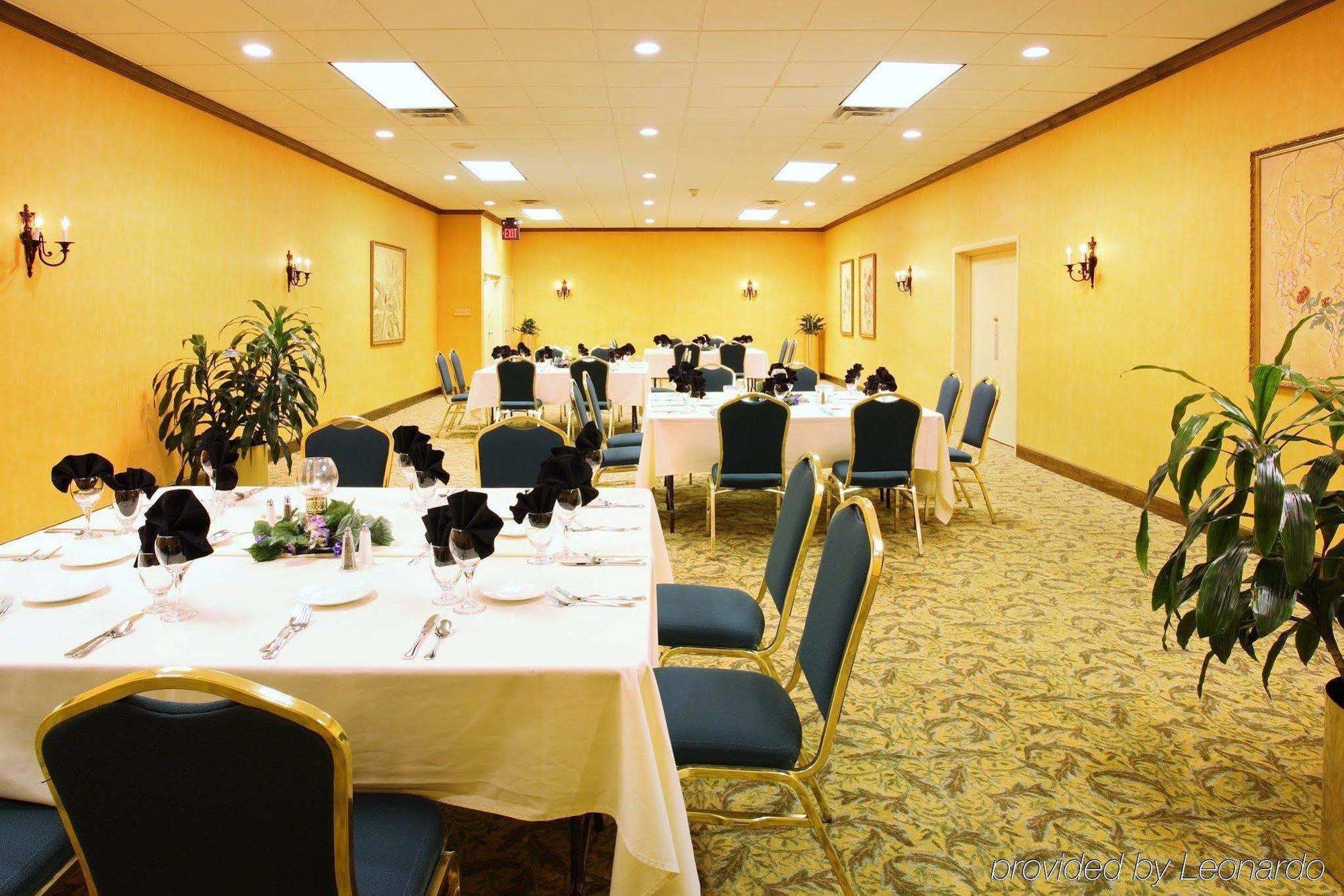 Holiday Inn Knoxville West - Cedar Bluff, An Ihg Hotel Restaurant photo